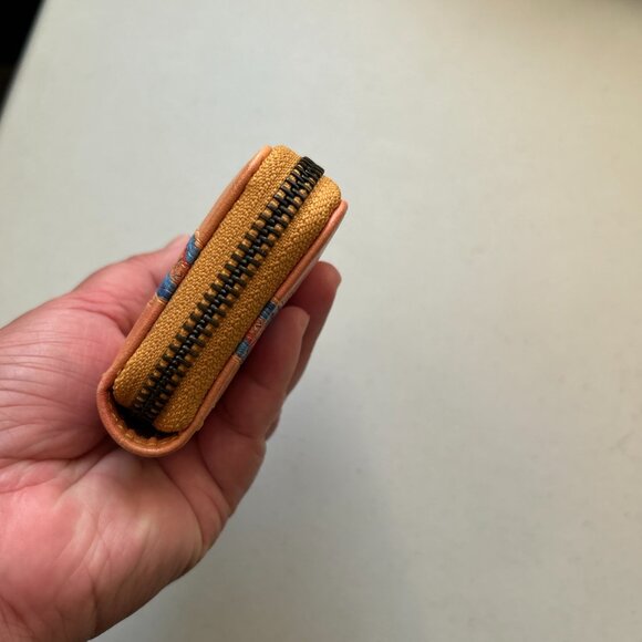 'Not Forgotten' Coin Wallet Designed by Sioux artist Maxine Noel - Picture 9 of 9